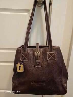 Dooney&Bourke Brown Pebbled Leather Shoulder Bag.